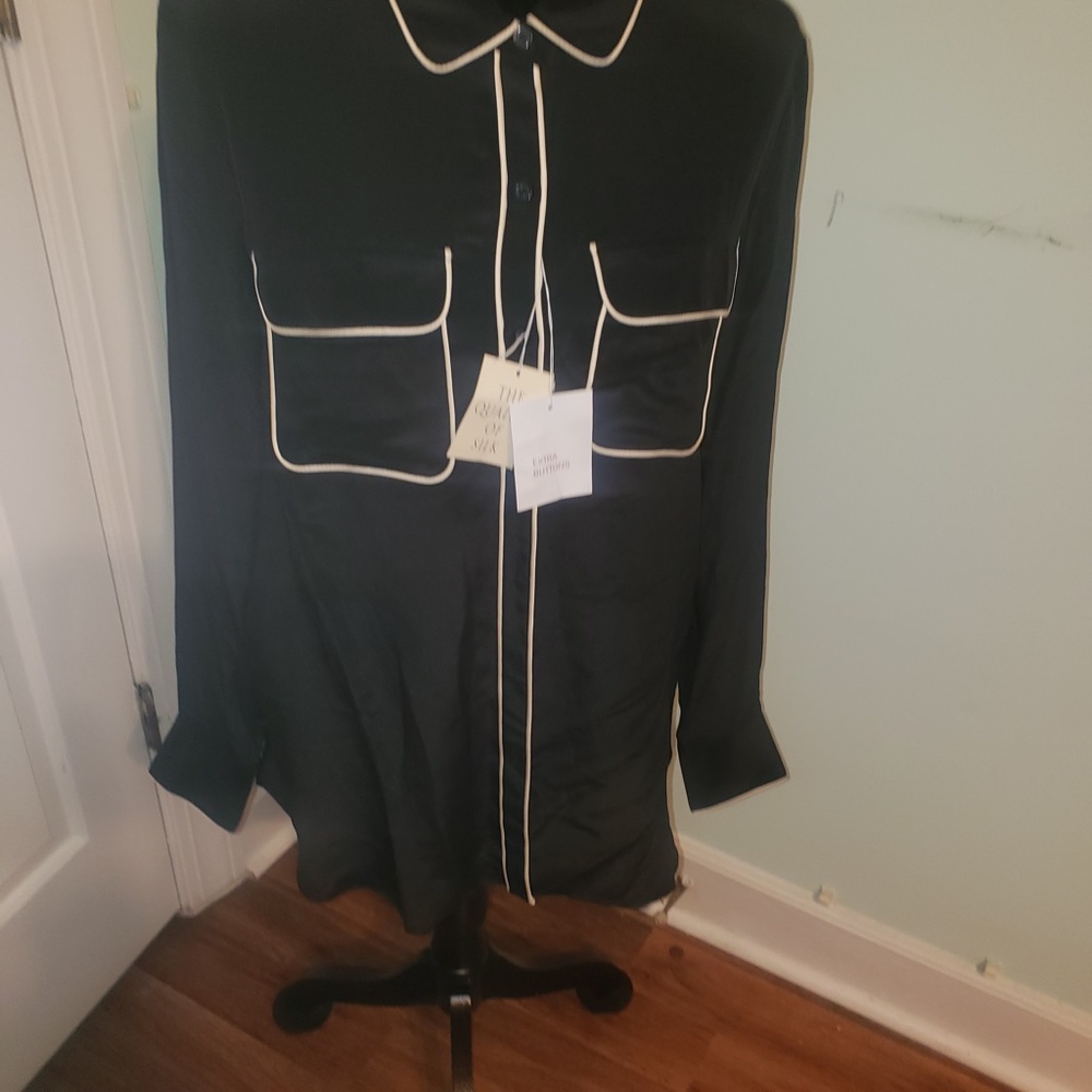 NWT Vintage 100% Silk Pajama style blouse, Size M